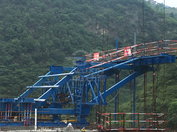 Guizhou Road y Bridge Zhenhe tres ofertan por el puente del río Faxiang